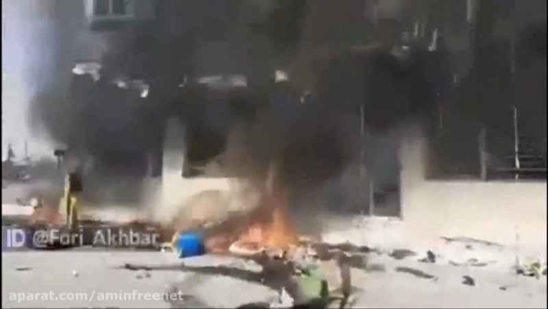 اعتراضات بنزین همه شهرها و بانک آتش گرفته در این ویدیو