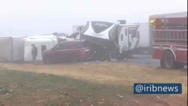 برخورد ده ها خودرو در بزرگراهی در مه شدید تگزاس آمریکا با 2 زخمی