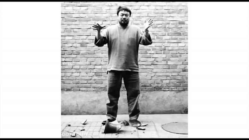 آی وی وی مجسمه ساز و هنرمند معترض چینی