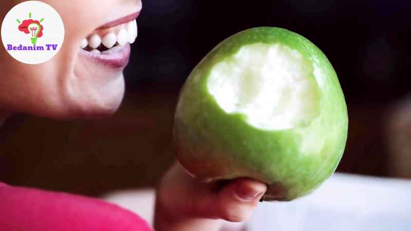 خوردن یک عدد سیب هر روز چه تغییراتی در بدن ایجاد می کند؟