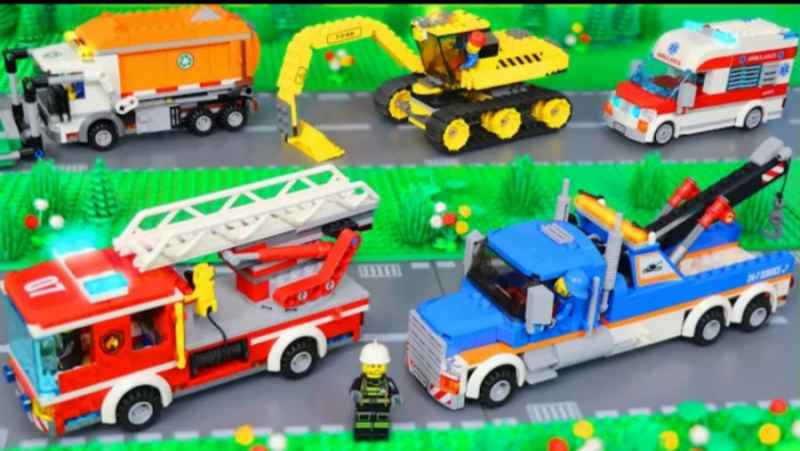 ماشین بازی کودکانه : آمبولانس،ماشین پلیس،ماشین آتش نشانی،قطار و بیل مکانیکی
